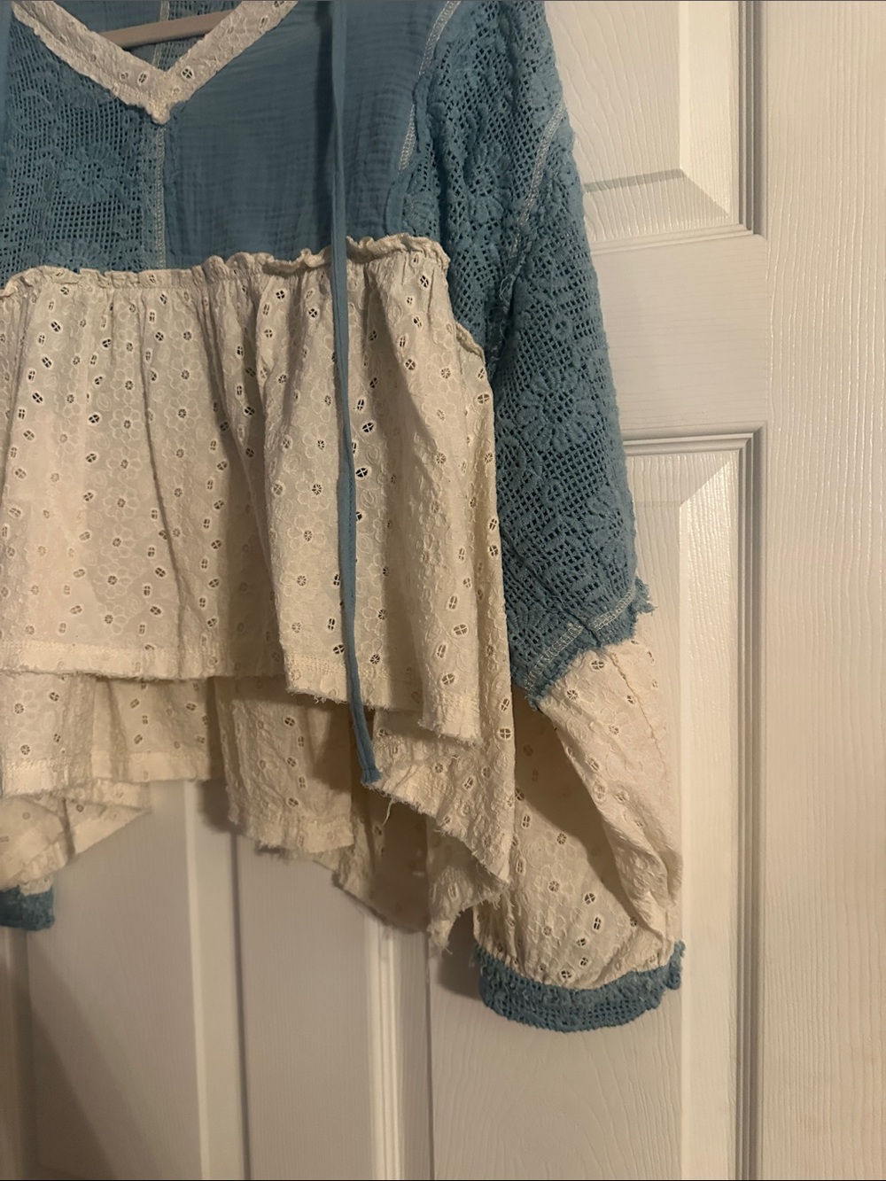 POL Blue and Cream Lace Peasant Tunic - Picture 7 of 8